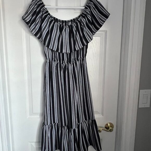 Soprano Black and White Striped Dress Size S - Picture 2 of 8
